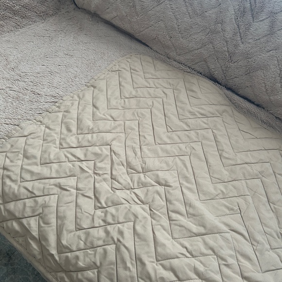 Sherpa double sided loveseat cover for pets - Picture 5 of 8